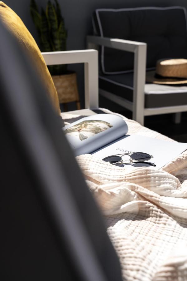 Wyz Attiki Aparthotel Афины Экстерьер фото