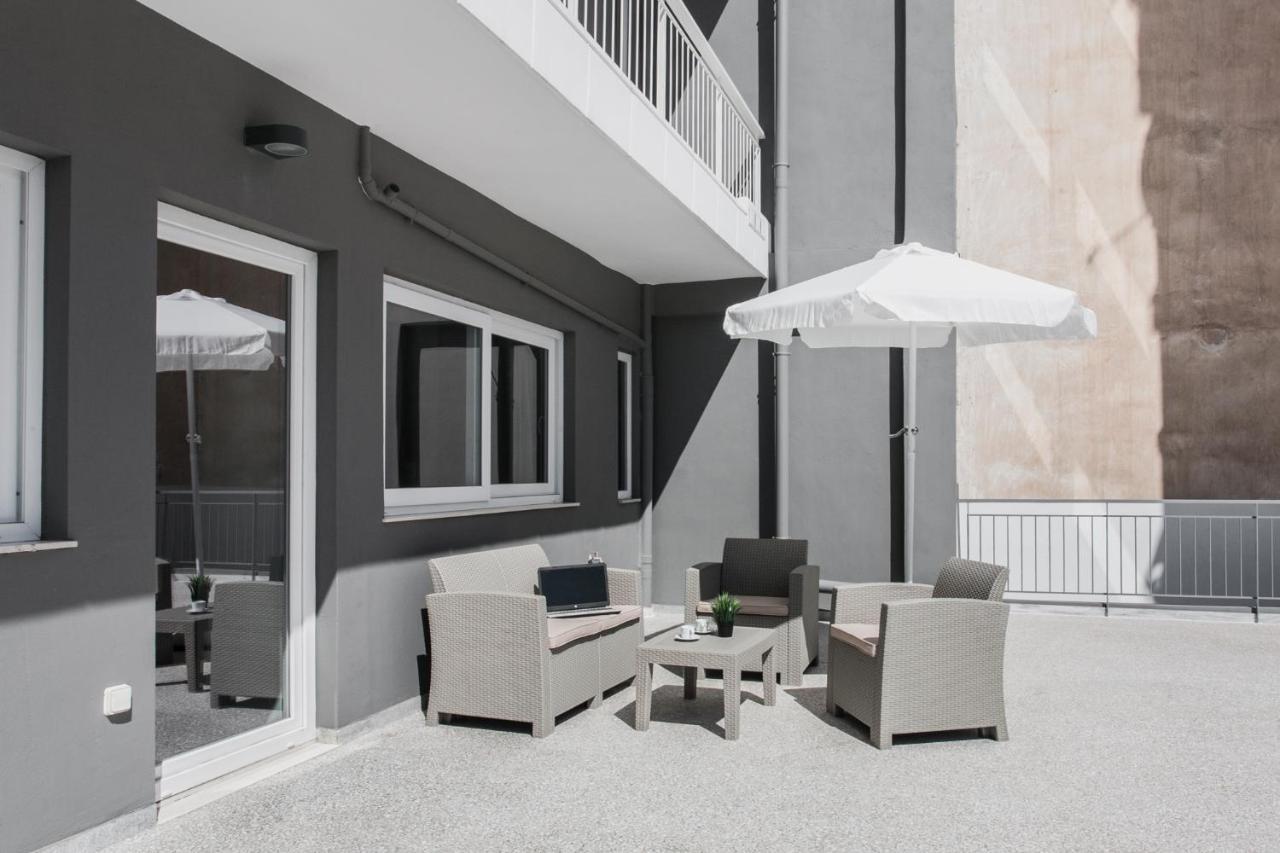 Wyz Attiki Aparthotel Афины Экстерьер фото