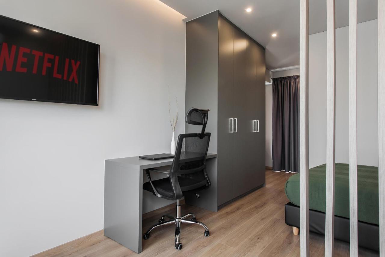 Wyz Attiki Aparthotel Афины Экстерьер фото